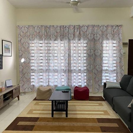 Spacious Cozy Lakeville Homestay 4 Bedrooms All With Aircond Seri Iskandar Eksteriør billede