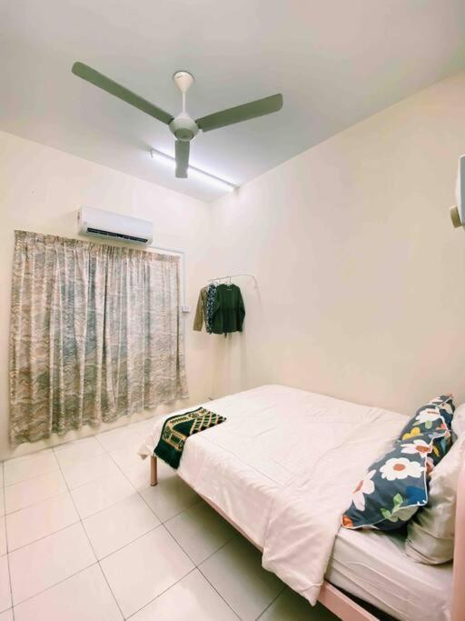Spacious Cozy Lakeville Homestay 4 Bedrooms All With Aircond Seri Iskandar Eksteriør billede