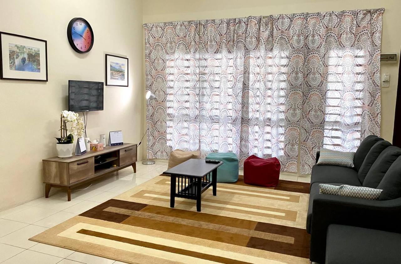 Spacious Cozy Lakeville Homestay 4 Bedrooms All With Aircond Seri Iskandar Eksteriør billede